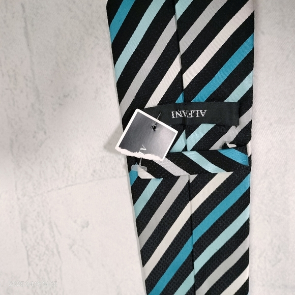 Alfani Silk Men's Necktie Striped Satin Textured Black and Blue Tie Formal Tag - Picture 2 of 7